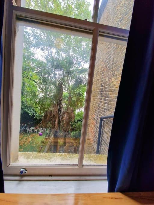Charming Home With Private Balcony, On 1St Floor, With 2 Bathrooms, 3 Min Walk To Earl'S Court Station Лондон Екстериор снимка